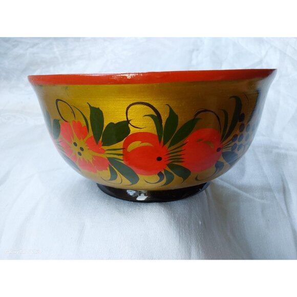 Two pieces of Russian khokhloma folkart wood bowls strawberries and red flowers - Picture 10 of 10